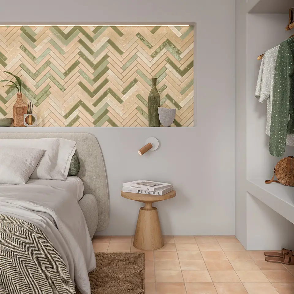 une chambre avec un lit et un renfoncement en carrelage wow